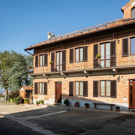 Casa Rubbo - Appartamento 'Como' Nelle Langhe Алба Екстериор снимка